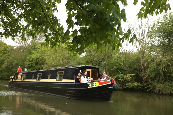 Regency 4 narrowboat photograph · view Dominique