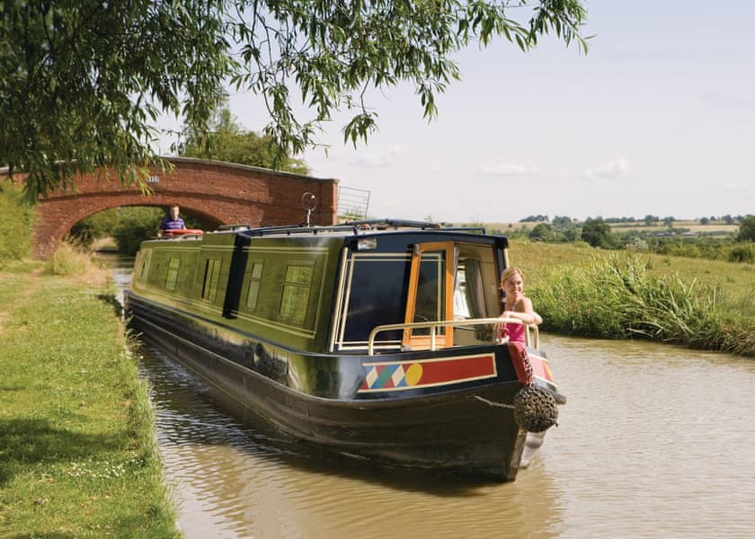 Imogen - Elite 2 Narrowboat Hire