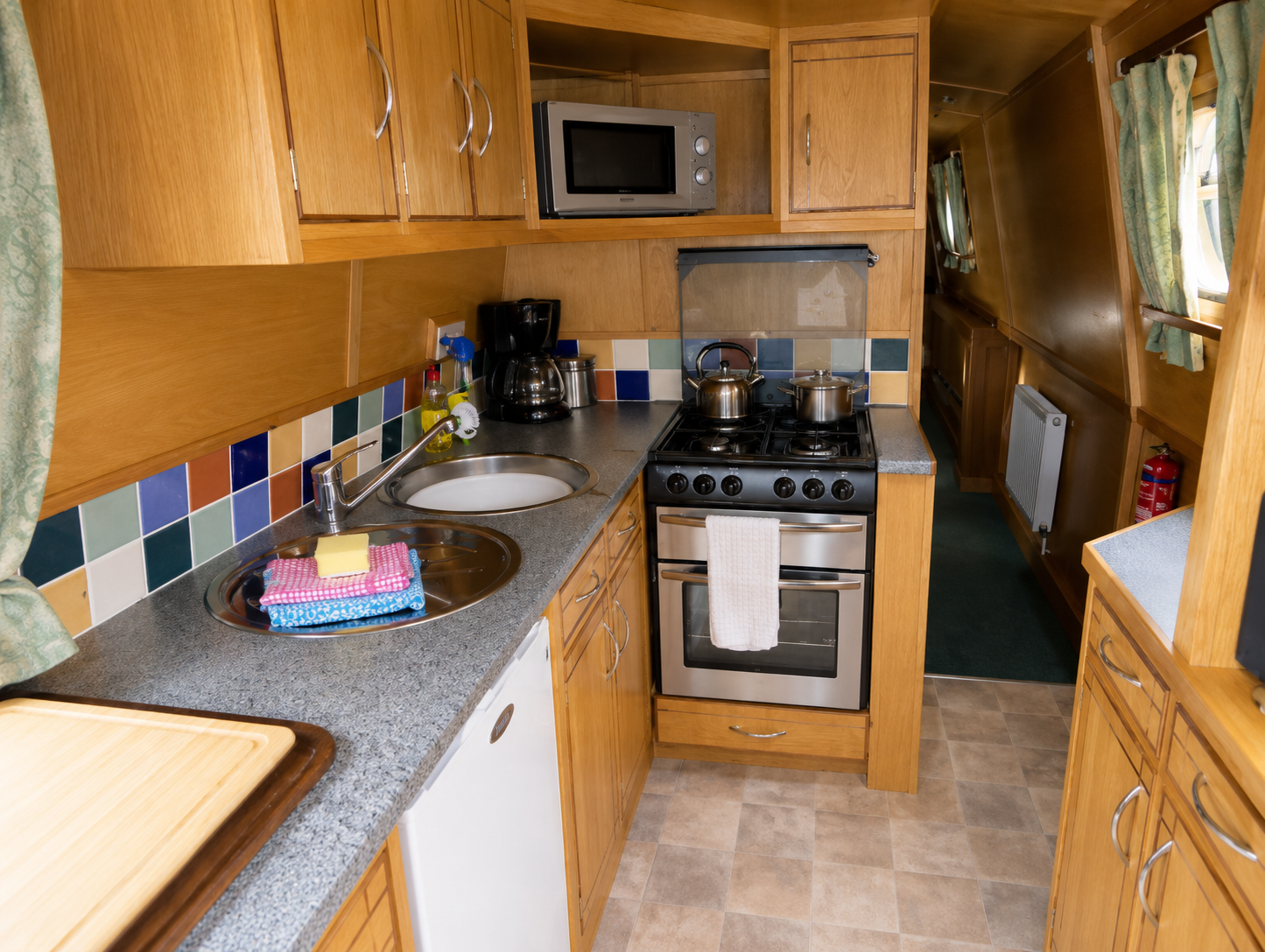 Emily - Elite 4 Narrowboat Hire TEST