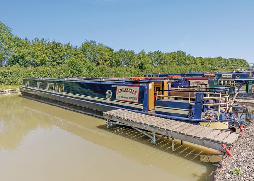 Regency 6D narrowboat photograph · view Jessica