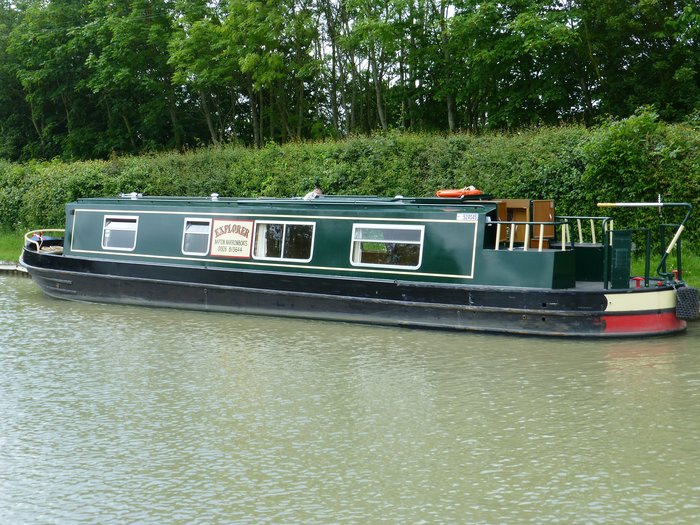 Explorer 2 narrowboat photograph · view Explorer