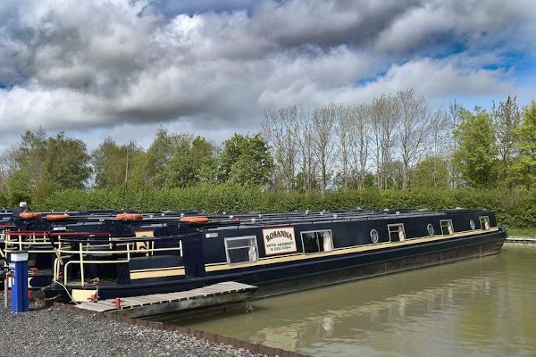 Regency 6M narrowboat photograph · view Annabelle