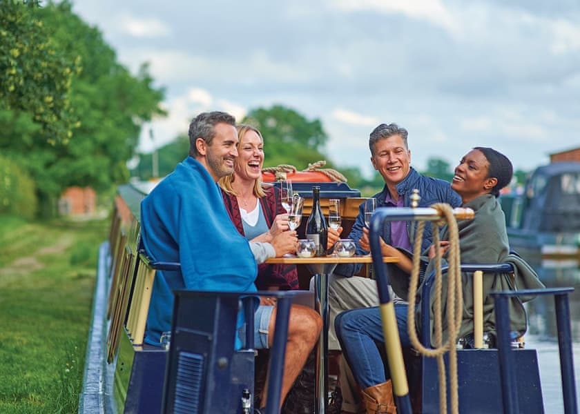 8 Person - 7 Day Last Minute  Narrowboat holiday