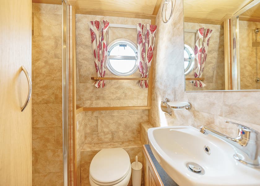 Rebecca - Discovery 6R Narrowboat Hire